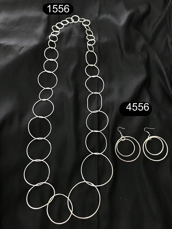 NECKLACE 1556