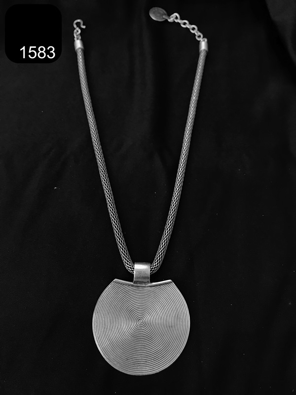 NECKLACE 1583